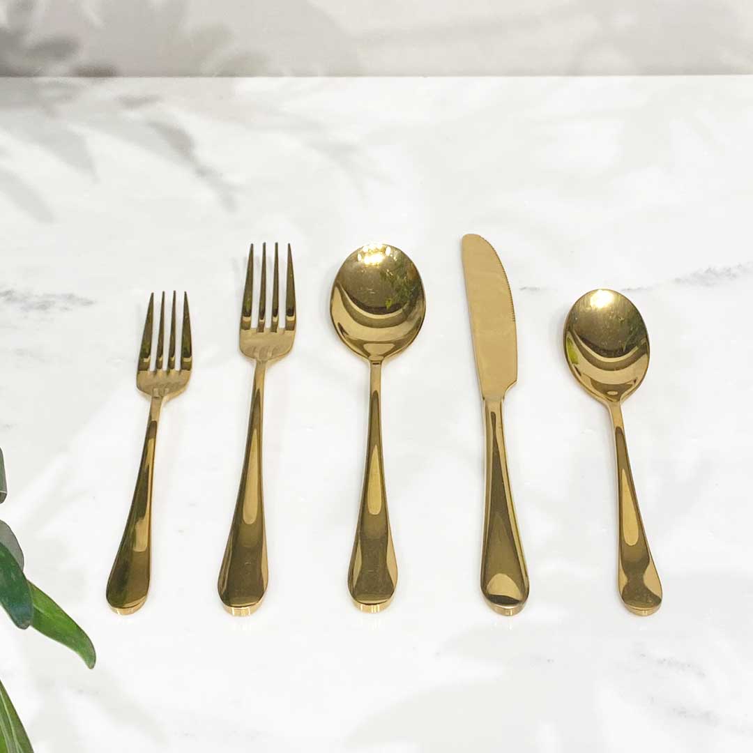 cubiertos oro