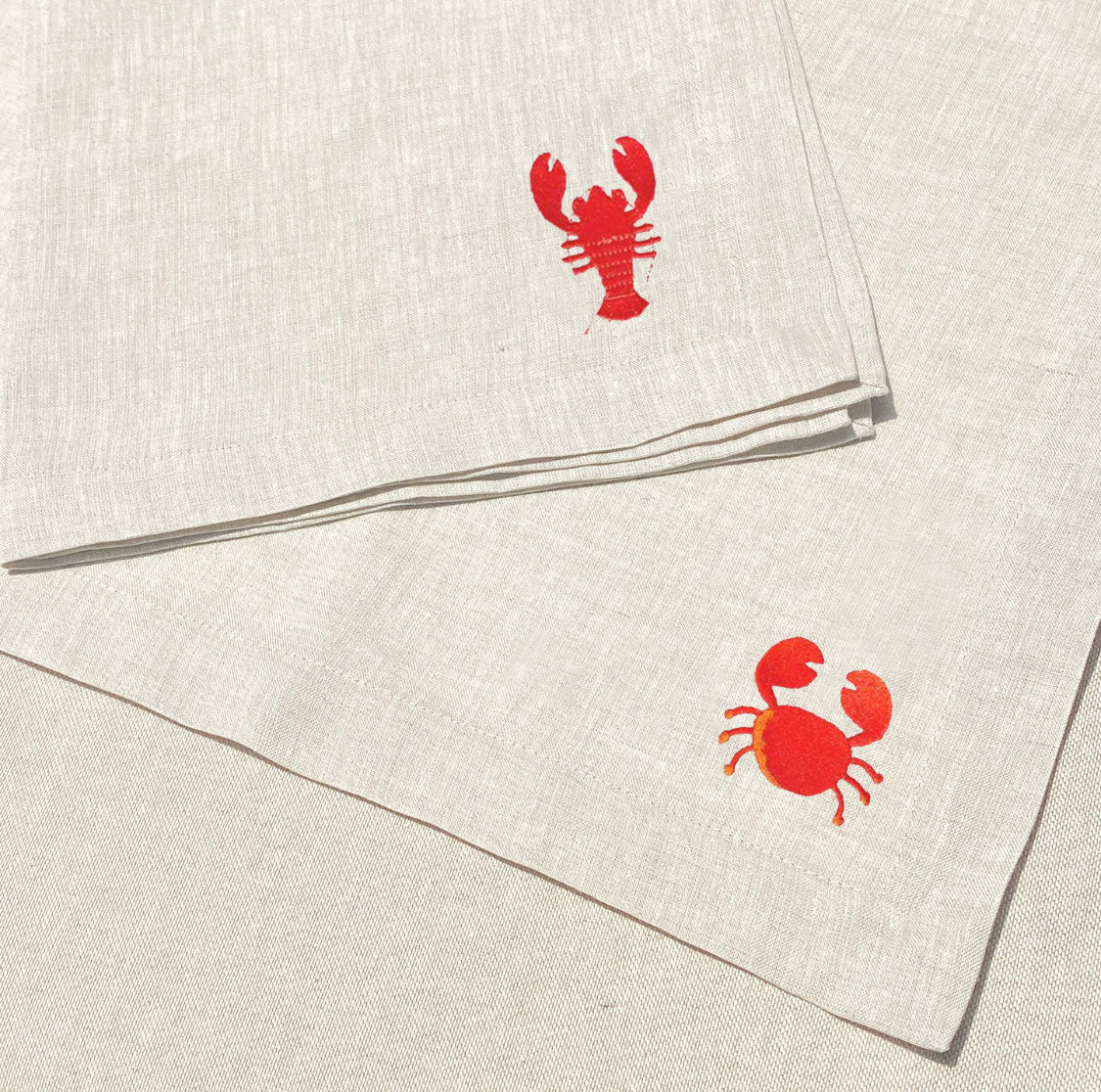 individual y servilleta de lino arena bordado mariscos - Barioles Casa