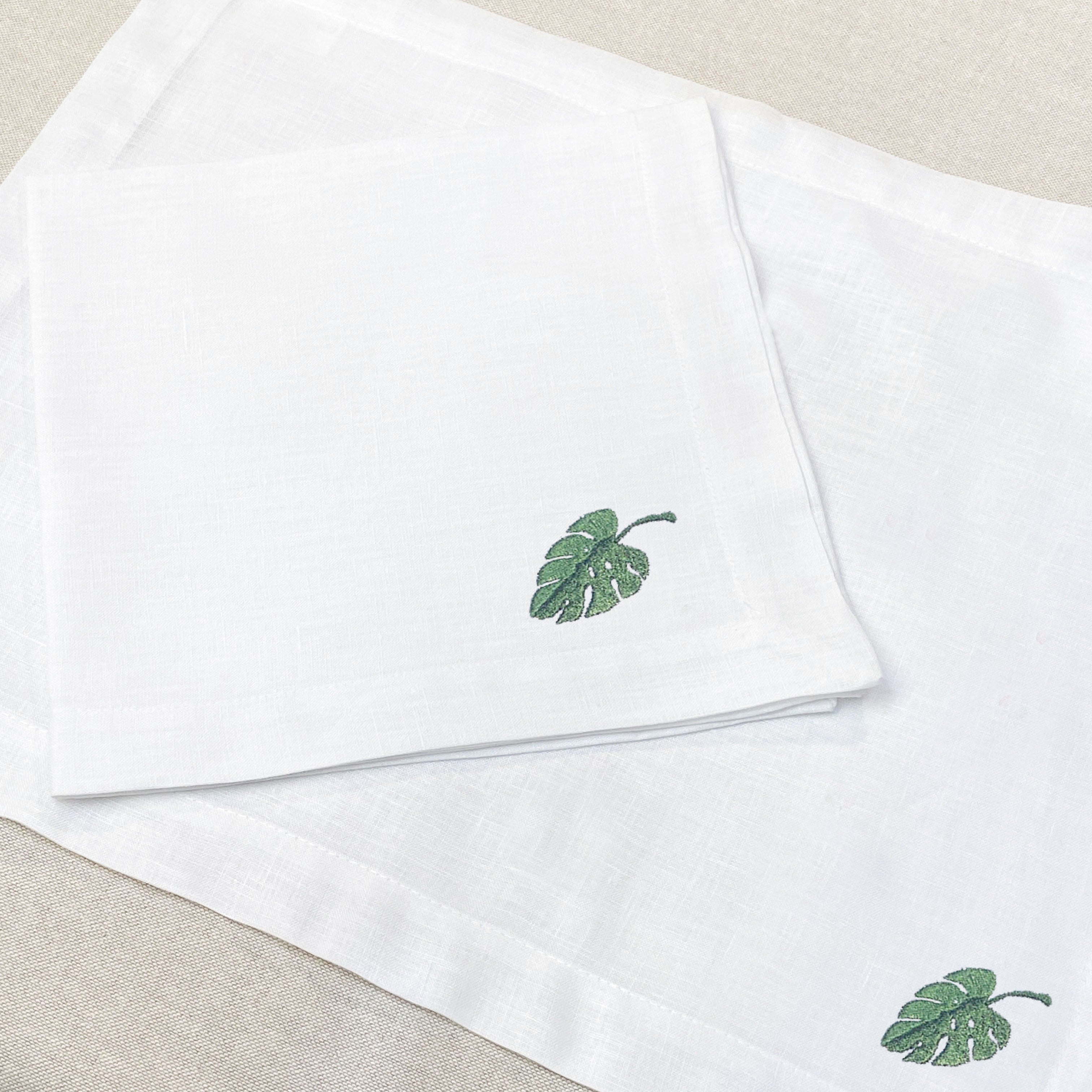 individual con servilleta de lino bordado tropical - Barioles Casa