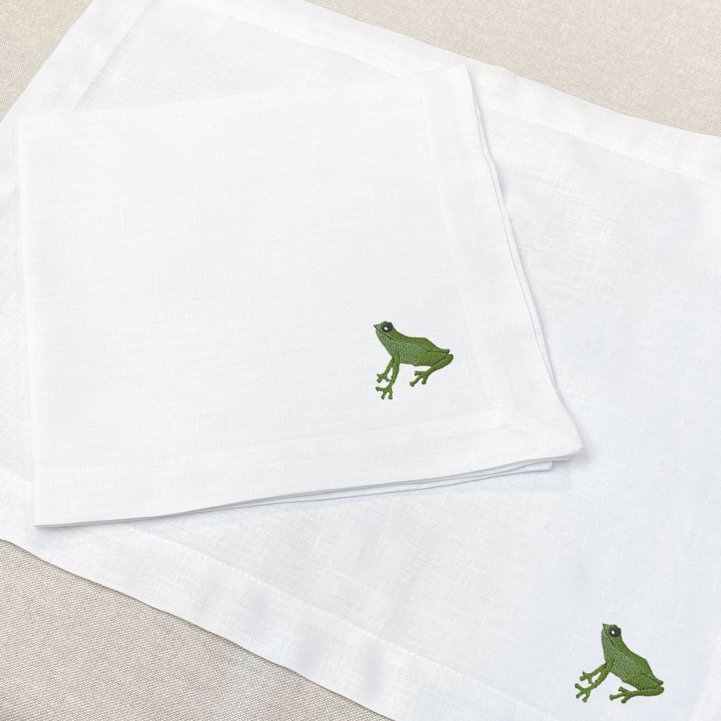 servilleta de lino bordado rana - Barioles Casa