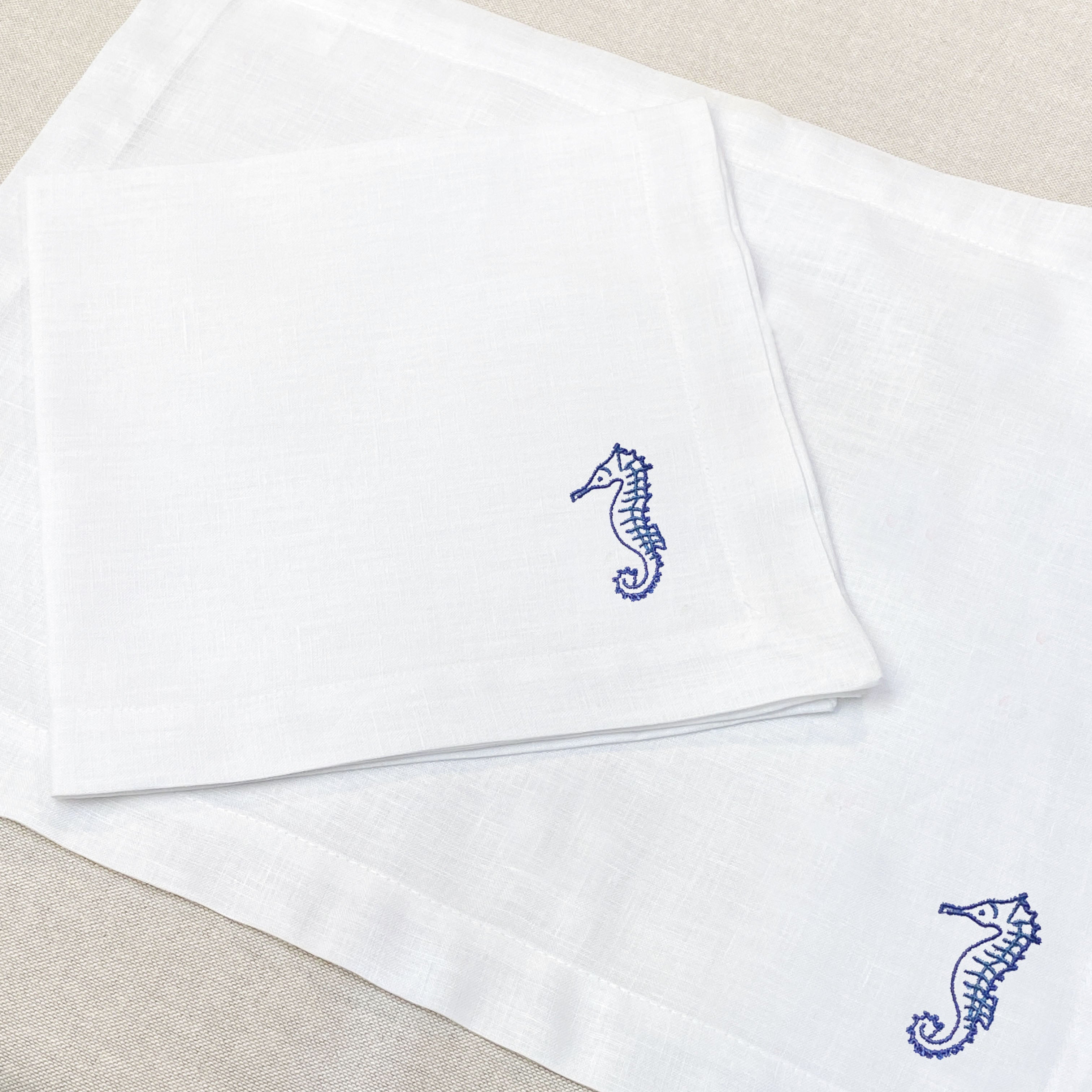 individual y servilleta de lino bordado caballito de mar - Barioles Casa