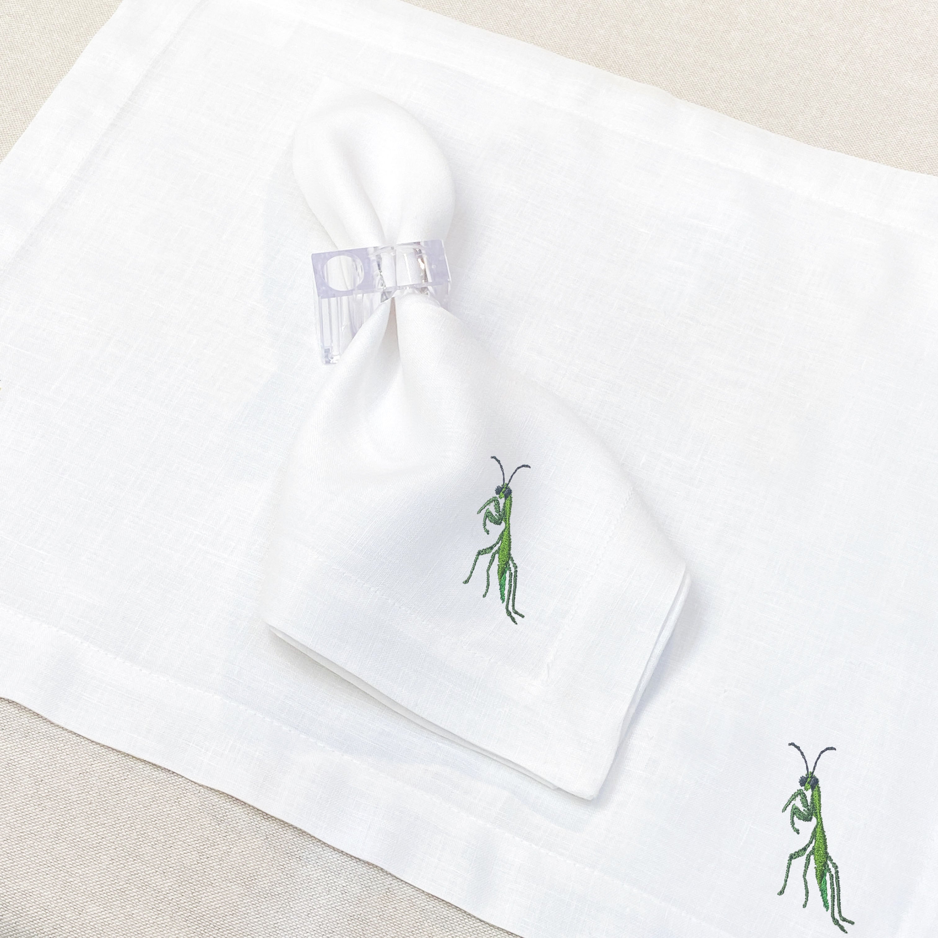 individual con servilleta de lino bordado mantis - Barioles Casa