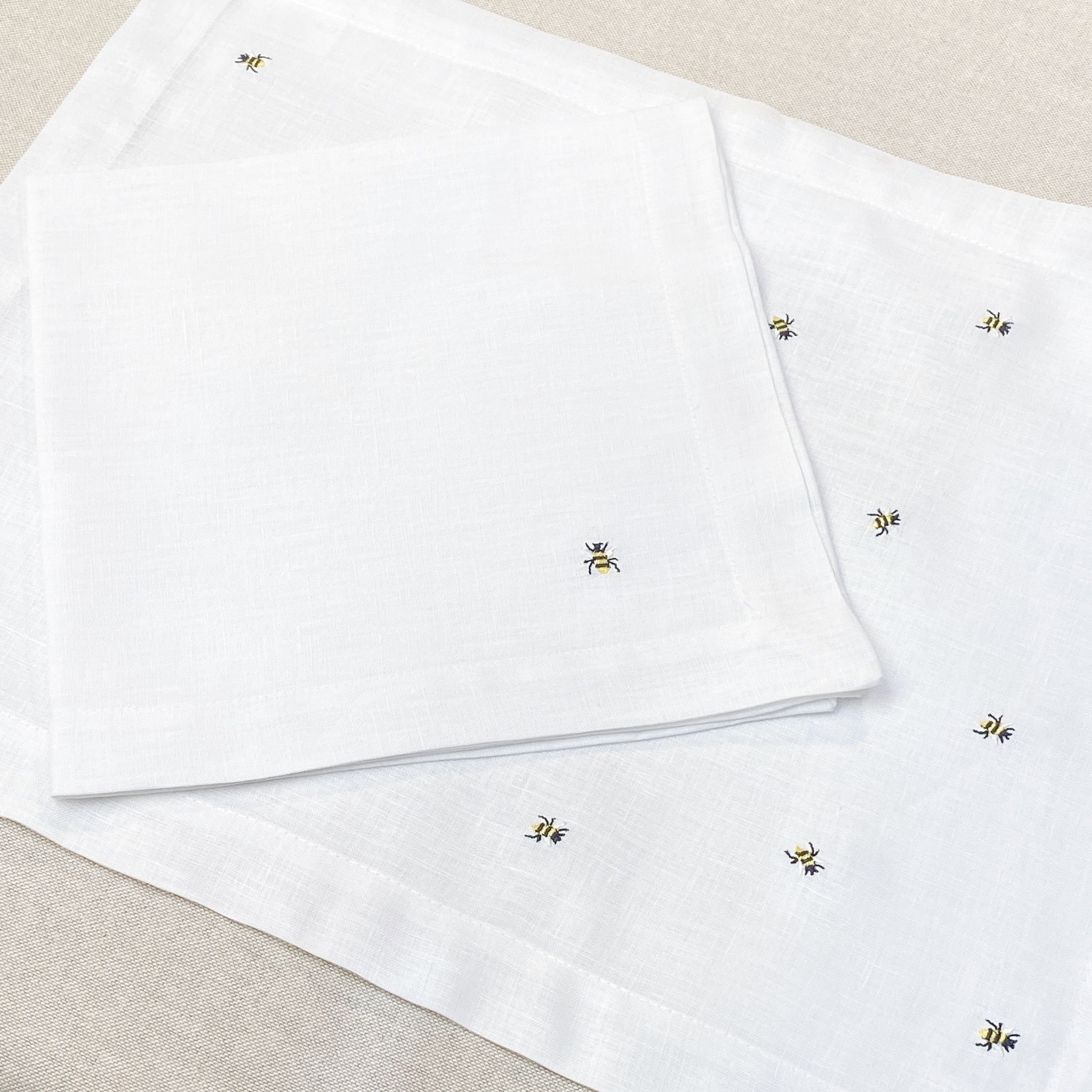 individual con servilleta de lino bordado tiny bees - Barioles Casa