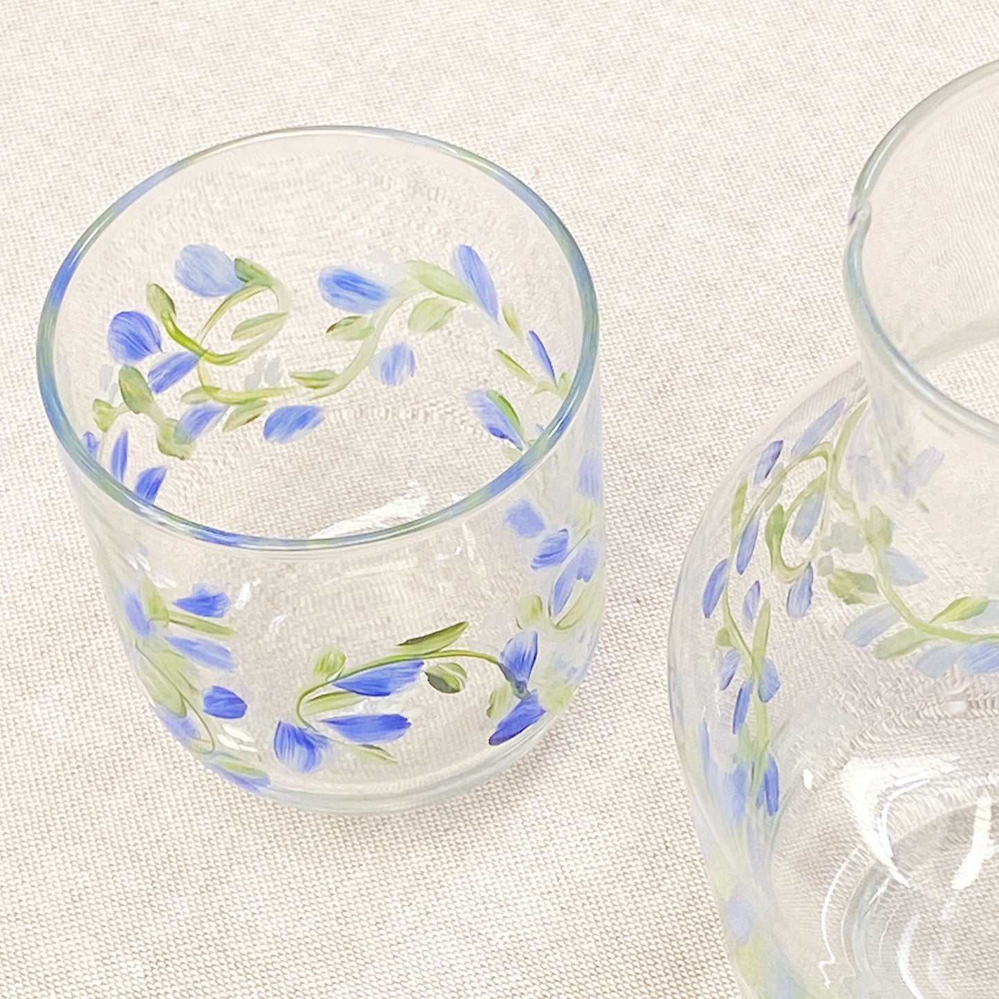 jarra con vaso para buro