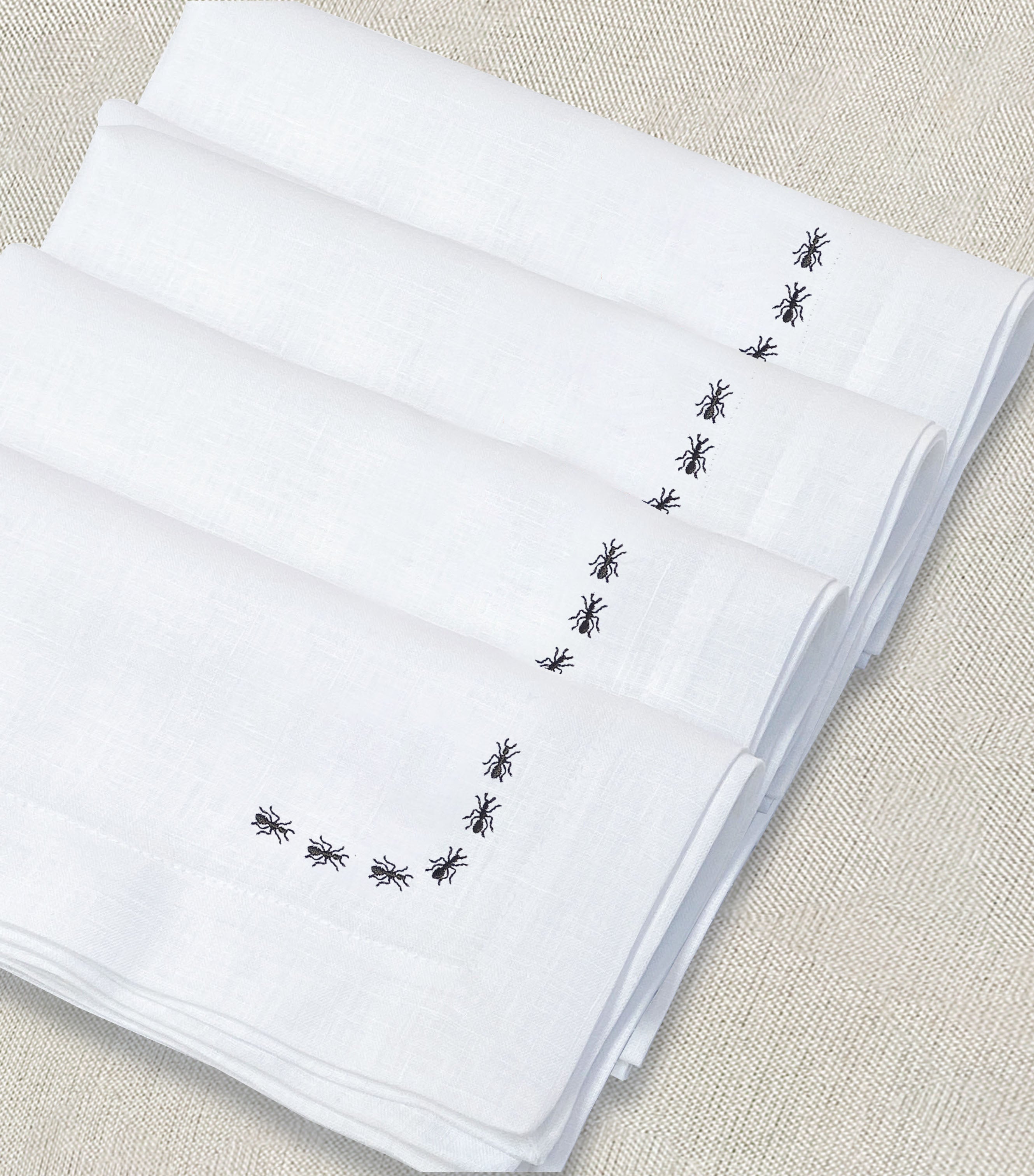 servilleta de lino bordado hormigas - Barioles Casa
