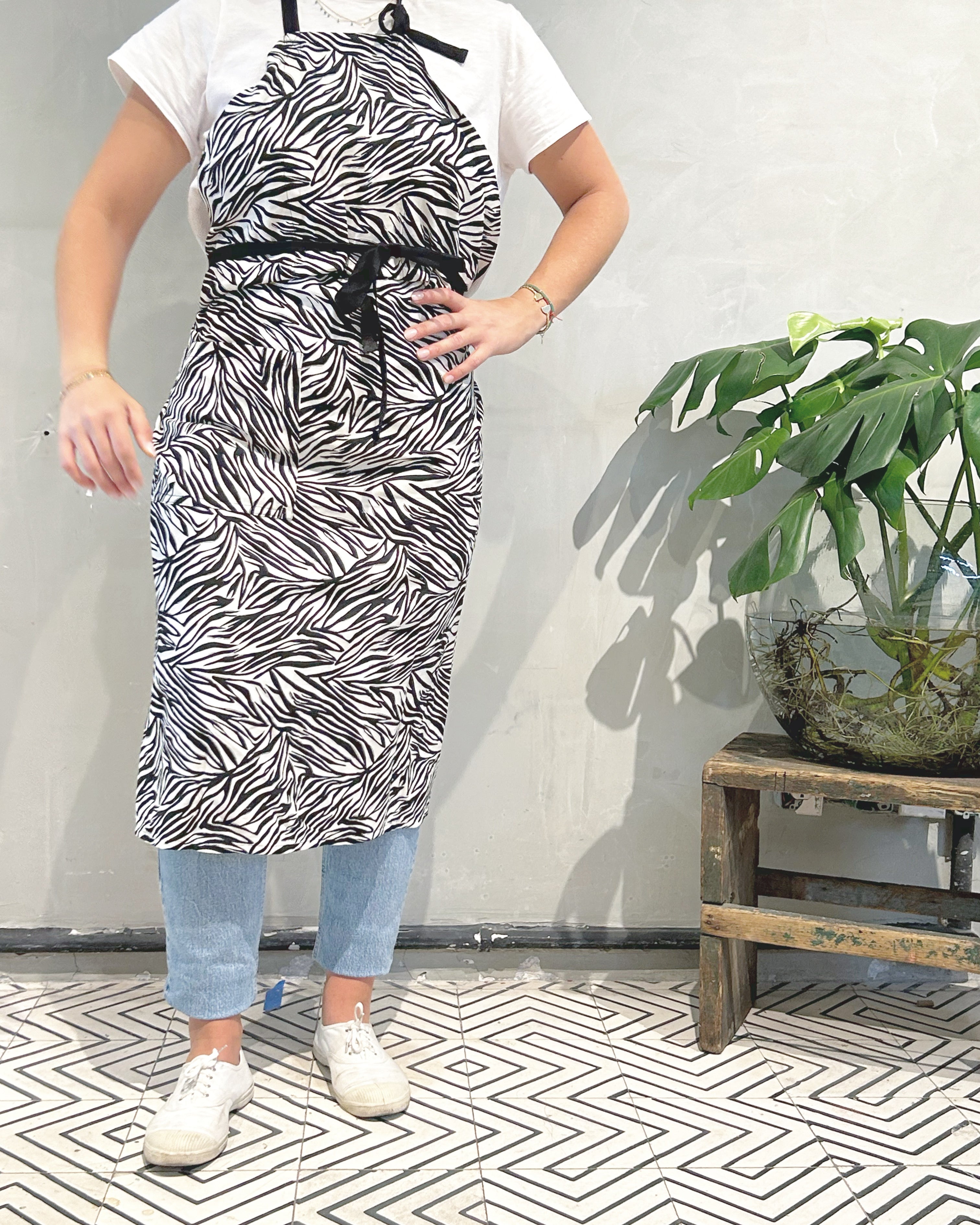 mandil de lino zebra negra - Barioles Casa