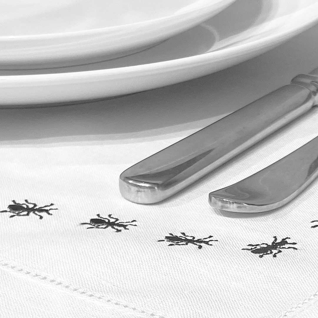 individual y servilleta de lino bordado hormigas - Barioles Casa
