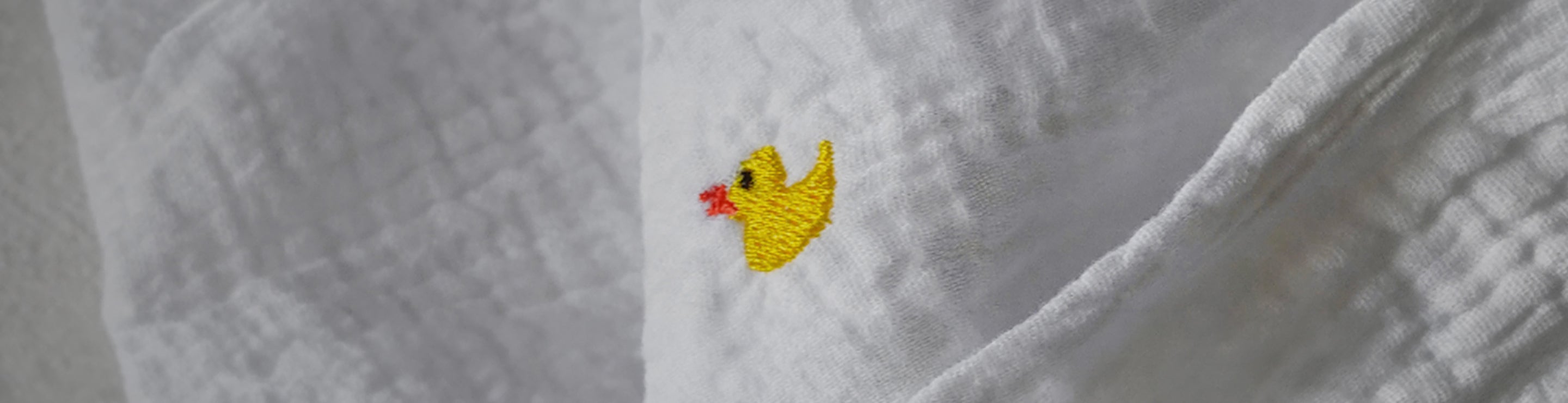 Articulos de Lino para bebe Bordados | Personalizados | Bariolés Casa México