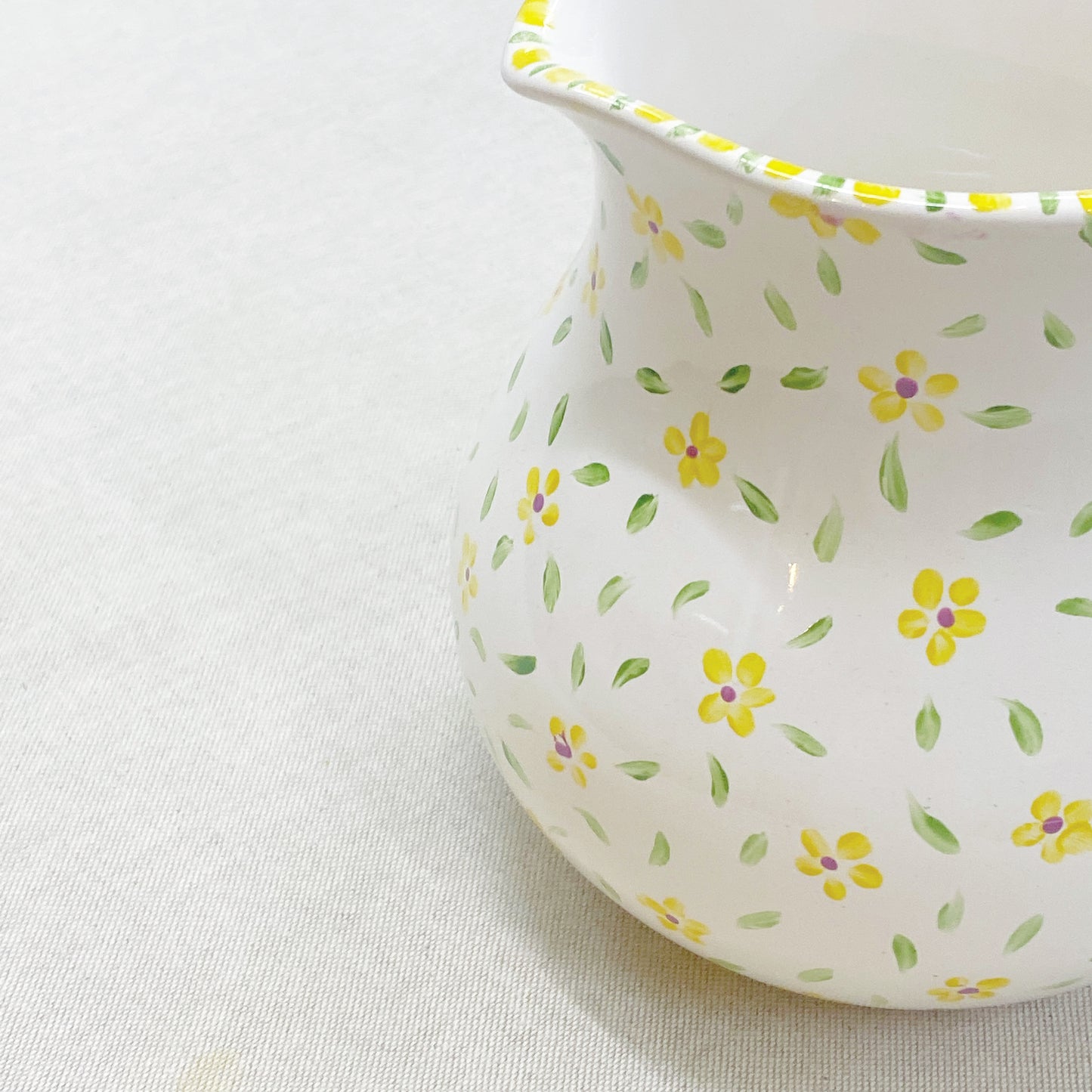 jarra chica de ceramica pintada · flores