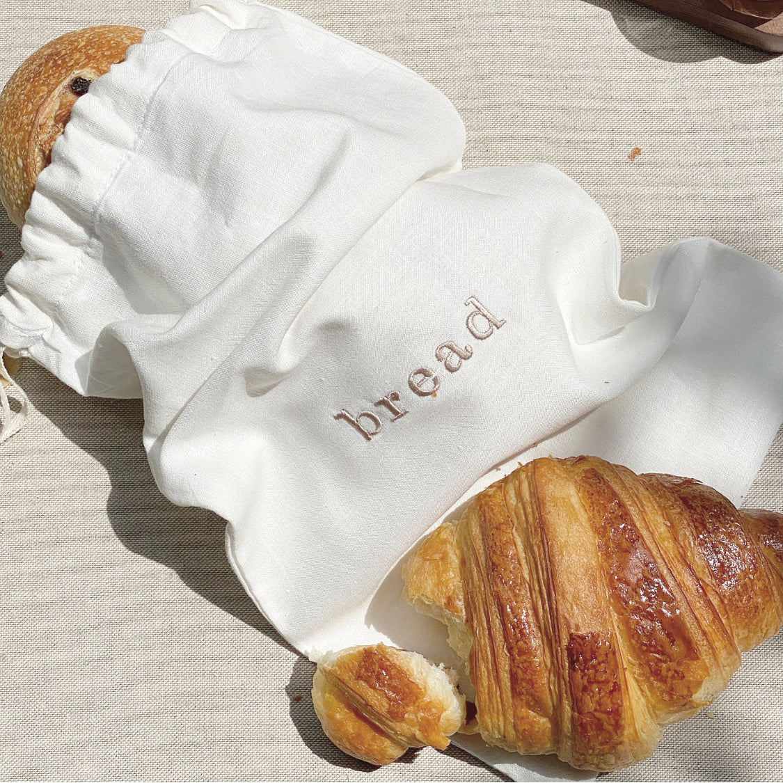 bolsa de lino para pan bordada